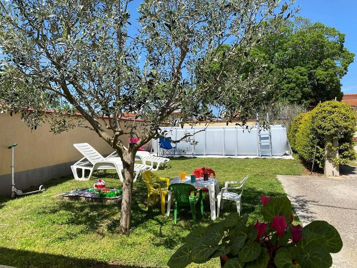 Holiday House Emma Πούλα Κροατία